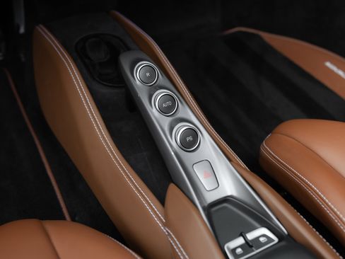 Certified 2022 Ferrari F8 Tributo image 36