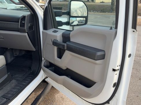 Used 2019 Ford F250 XL w/ Power Equipment Group image 10