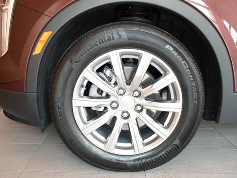 Used 2023 Cadillac XT4 Premium Luxury AWD/4WD image 9