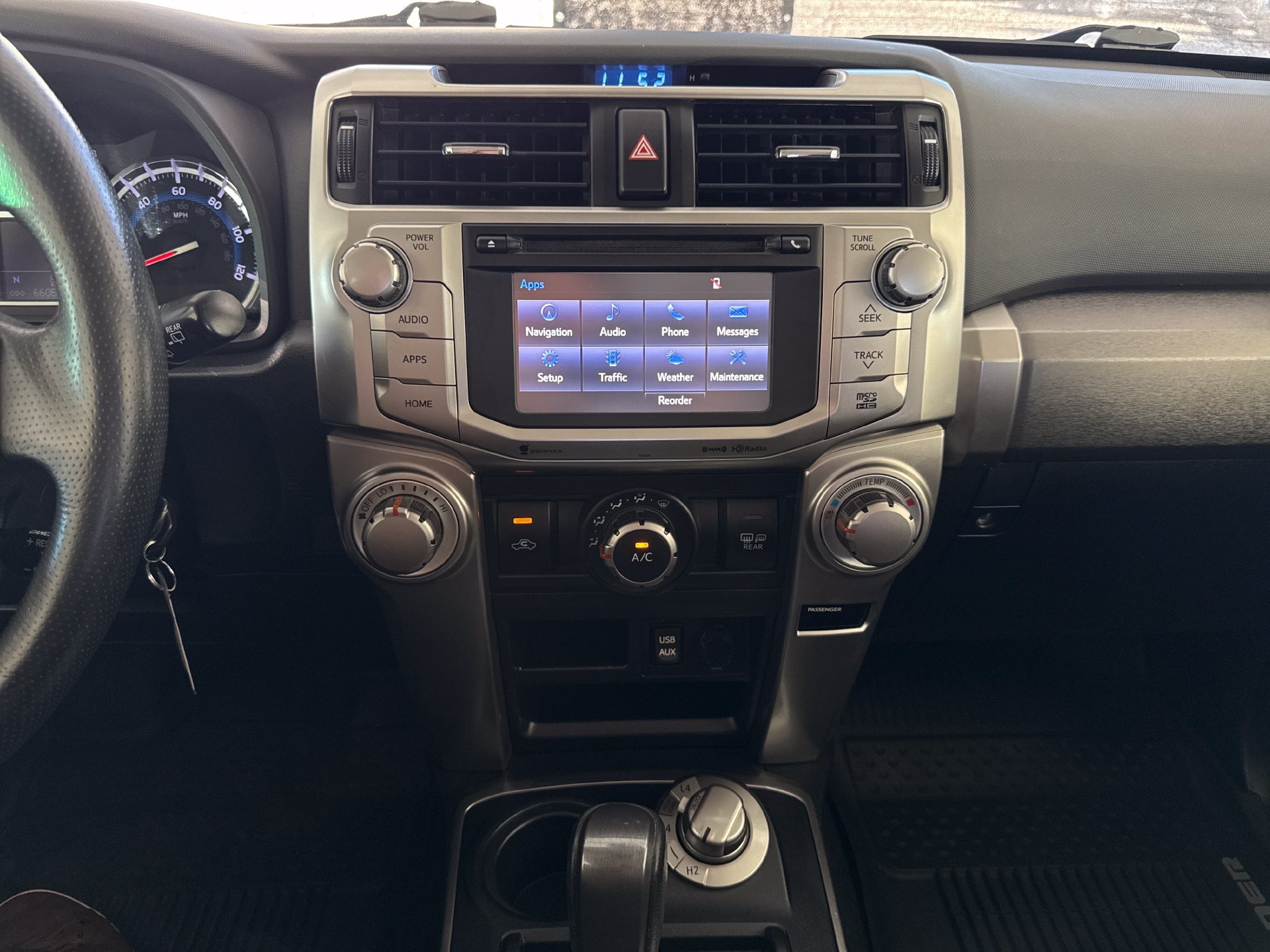 Used 2017 Toyota 4Runner SR5 AWD/4WD image 9
