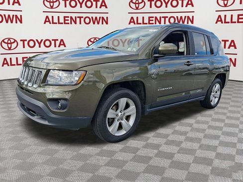 Used 2016 Jeep Compass Latitude AWD/4WD image 3