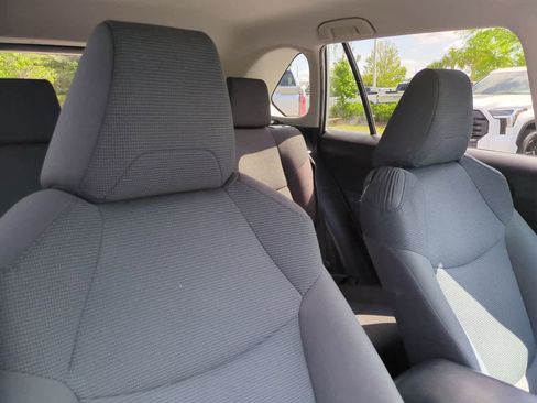 Certified 2021 Toyota RAV4 LE FWD image 7