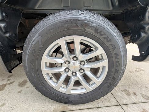 Used 2019 Chevrolet Silverado 1500 LT w/ All-Star Edition image 37