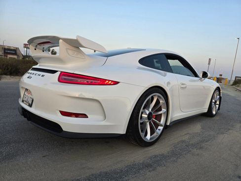 Used 2015 Porsche 911 GT3 RWD image 5