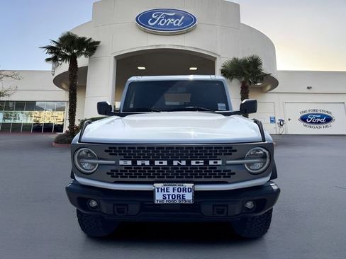 Certified 2025 Ford Bronco Badlands AWD/4WD image 3