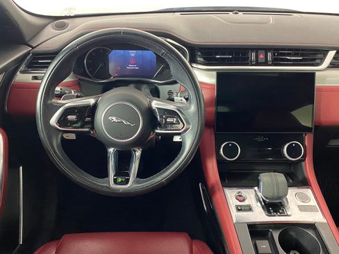 Used 2021 Jaguar F-PACE R-Dynamic S image 3