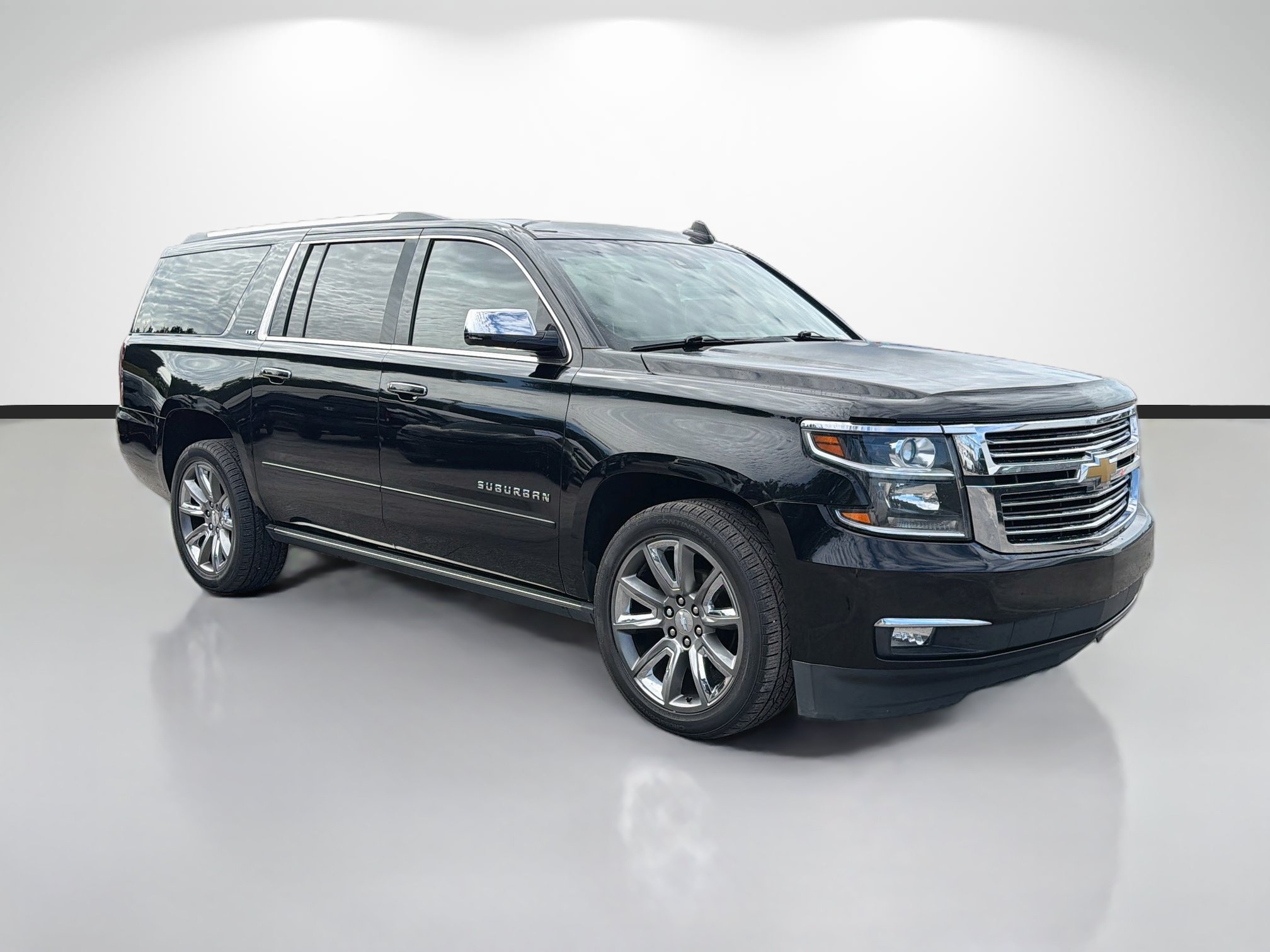 Used 2015 Chevrolet Suburban LTZ RWD image 7