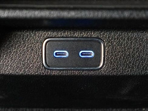 Certified 2025 Mercedes-Benz GLS 450 4MATIC image 31