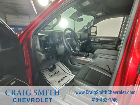 Used 2025 Chevrolet Silverado 2500 LTZ w/ LTZ Plus Package image 8