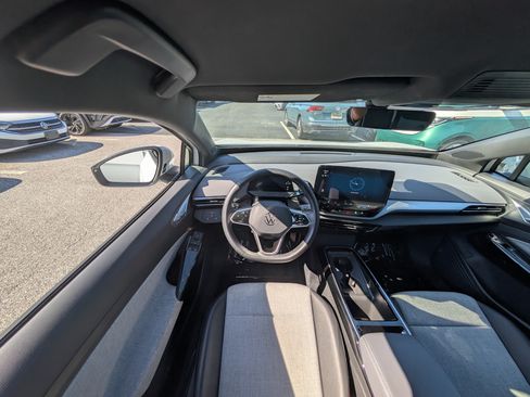 Used 2023 Volkswagen ID.4 Pro RWD image 15