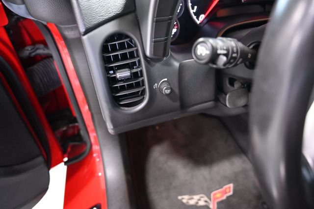 Used 2006 Chevrolet Corvette Coupe RWD image 23