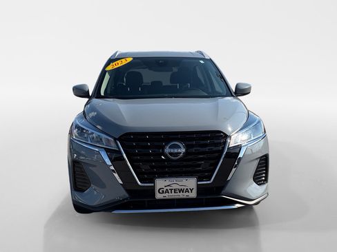 Used 2023 Nissan Kicks SV FWD image 8
