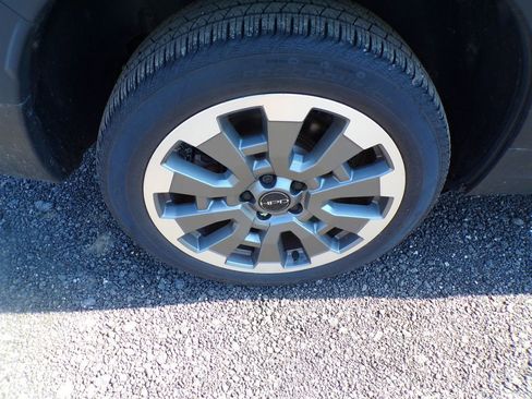 Used 2025 Honda Passport EX-L image 8