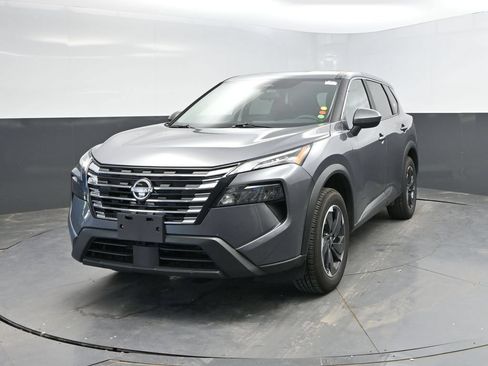 Used 2025 Nissan Rogue SV AWD/4WD image 5