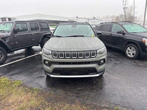Used 2022 Jeep Compass Limited image 8