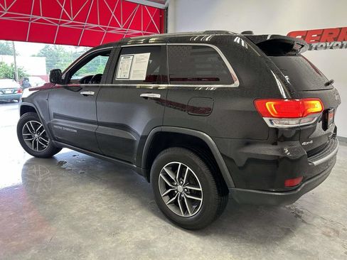 Used 2018 Jeep Grand Cherokee Limited AWD/4WD image 6