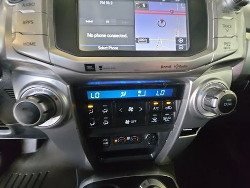 Used 2016 Toyota 4Runner Limited AWD/4WD image 17