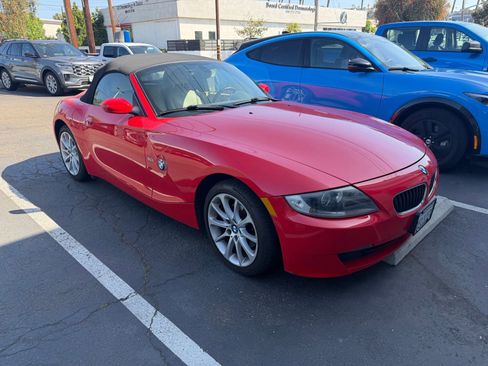 Used 2006 BMW Z4 3.0i RWD image 4