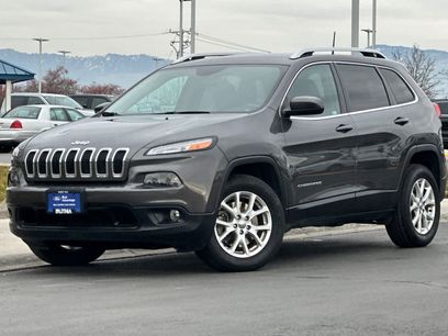 Used 2018 Jeep Cherokee Latitude Plus w/ Cold Weather Group