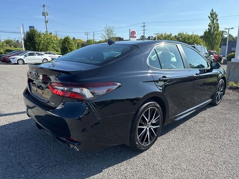 Certified 2021 Toyota Camry SE FWD image 5