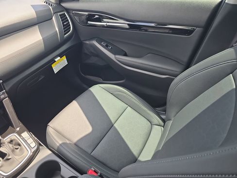 New 2026 Kia Seltos EX FWD image 15