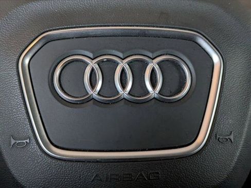 Used 2023 Audi Q5 e Prestige w/ Prestige Package image 13