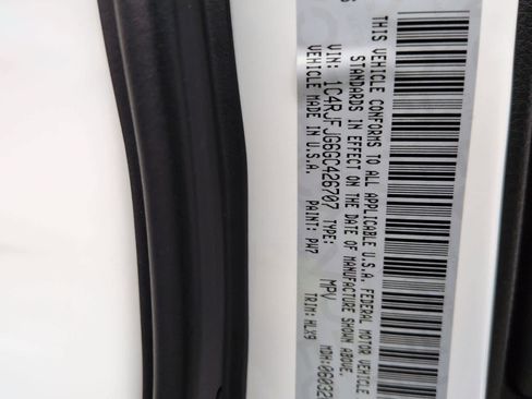 Used 2016 Jeep Grand Cherokee Summit w/ Platinum Series Group image 39