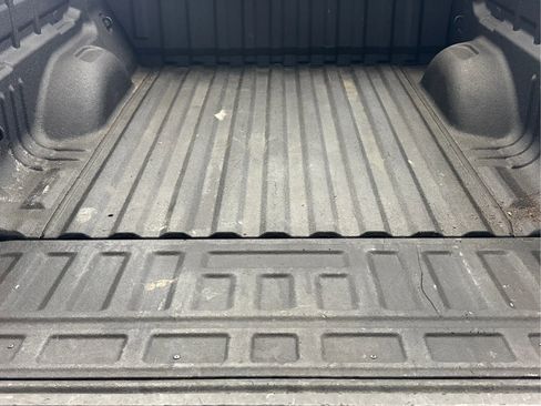 Used 2017 GMC Canyon SLT w/ Driver Alert Package image 16