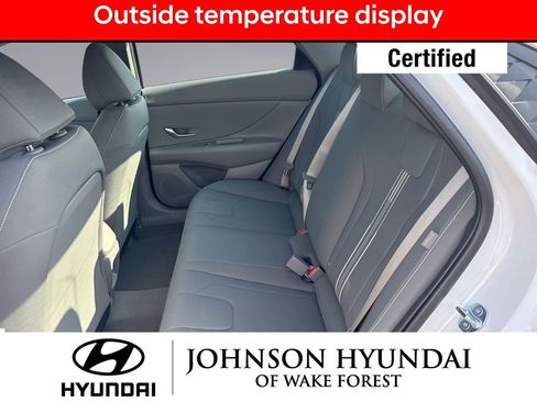 Certified 2025 Hyundai Elantra SEL image 13