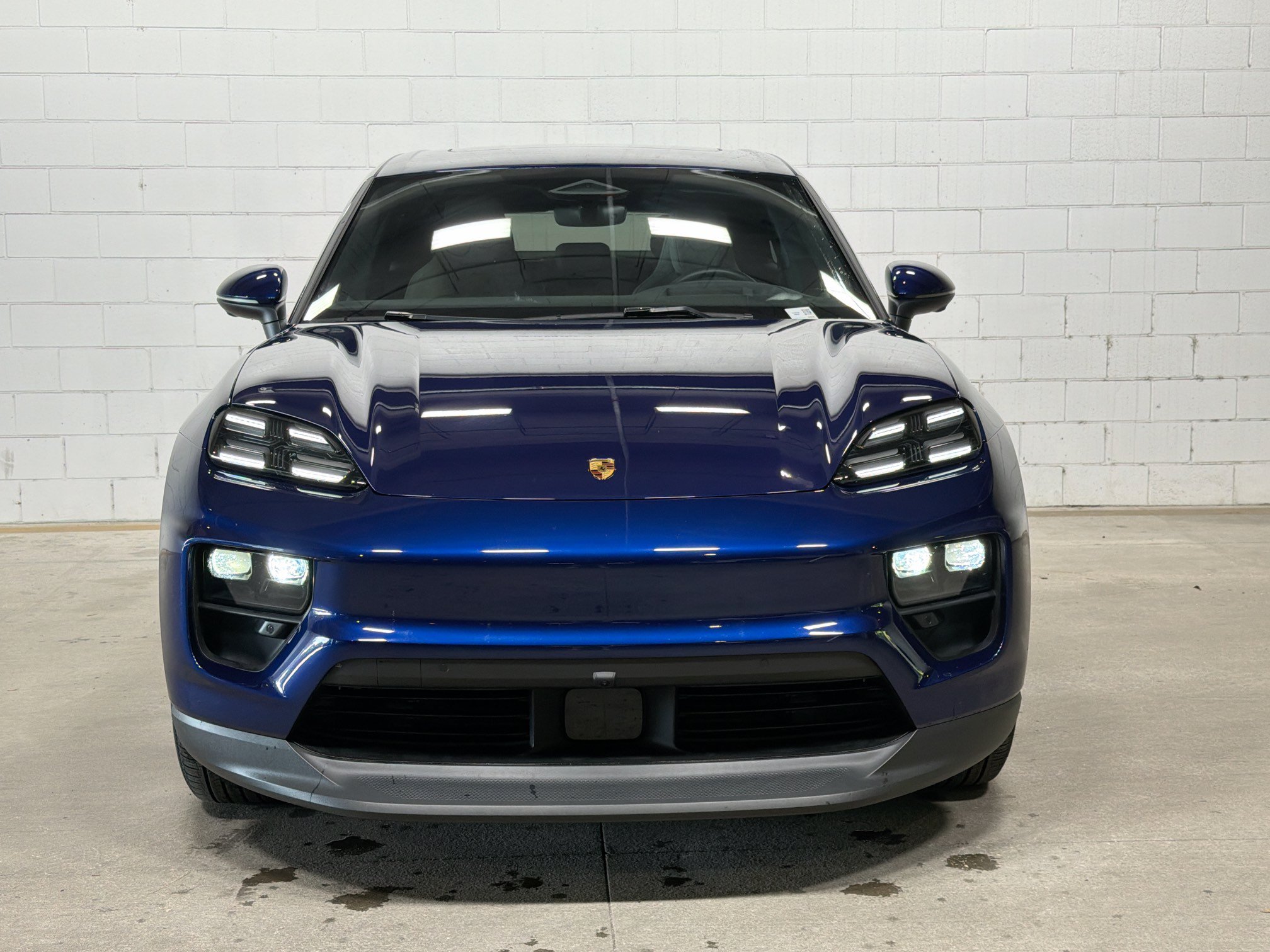 Certified 2026 Porsche Macan 4S Electric AWD/4WD image 9