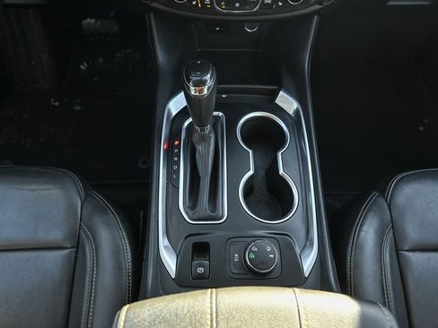 Used 2019 Chevrolet Traverse LT image 35