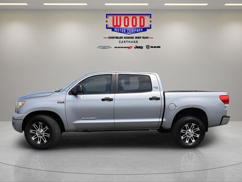 Used 2012 Toyota Tundra 4x4 CrewMax w/ Tow Pkg image 6