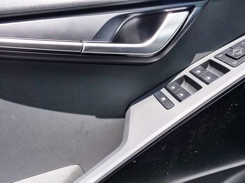 New 2026 Kia Niro LX FWD image 25