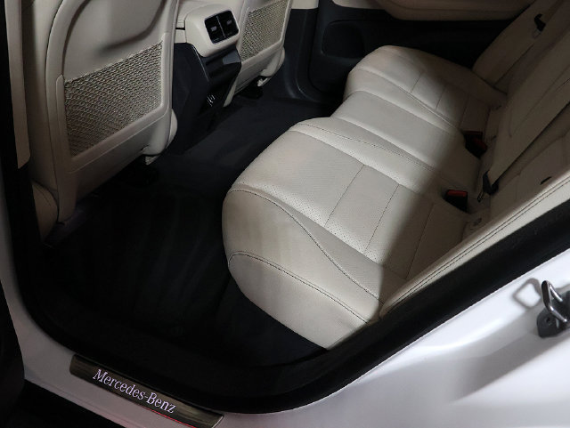 Used 2020 Mercedes-Benz GLE 350 4MATIC image 29