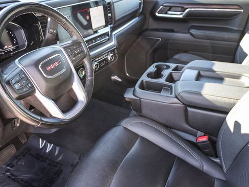 Used 2024 GMC Sierra 1500 SLT image 18