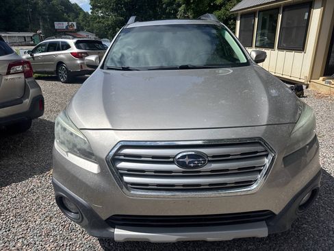 Used 2016 Subaru Outback 2.5i Limited AWD/4WD image 3