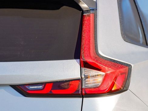 Used 2025 Honda CR-V EX-L image 10