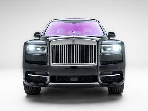 Used 2023 Rolls-Royce Cullinan w/ Cullinan Package AWD/4WD image 3