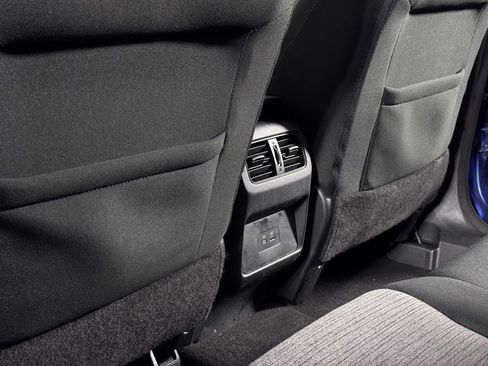 Used 2022 Nissan Rogue SV image 26