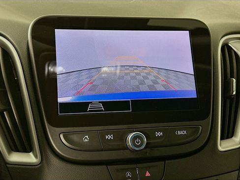 Used 2023 Chevrolet Malibu LS image 19