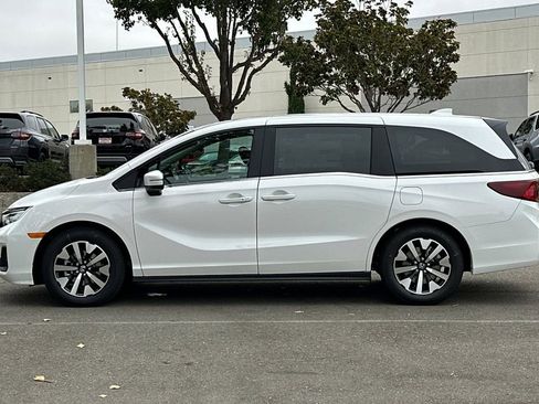 New 2026 Honda Odyssey EX-L image 7