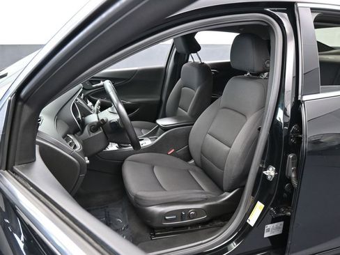 Used 2022 Chevrolet Malibu RS FWD image 10