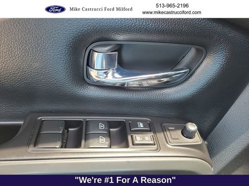 Used 2019 Nissan Titan SV w/ SV Convenience Package AWD/4WD image 25