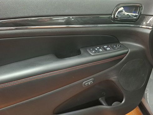 Used 2020 Jeep Grand Cherokee Trailhawk w/ Premium Lighting Group image 8