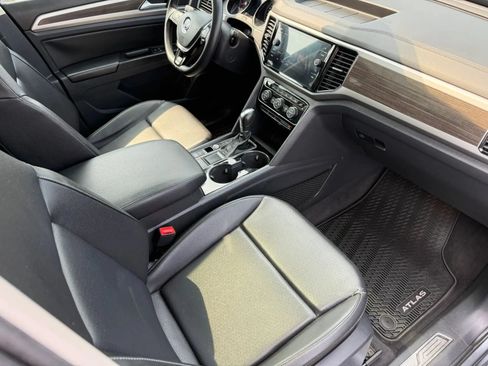 Used 2018 Volkswagen Atlas SEL w/ R-Line Package FWD image 26