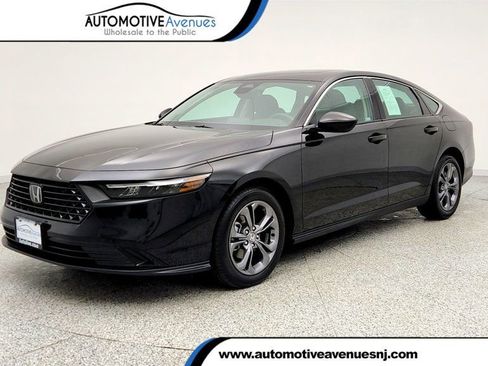 Used 2023 Honda Accord EX image 1