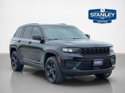 Used 2025 Jeep Grand Cherokee Altitude