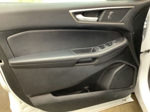 Used 2022 Ford Edge SEL AWD/4WD image 11