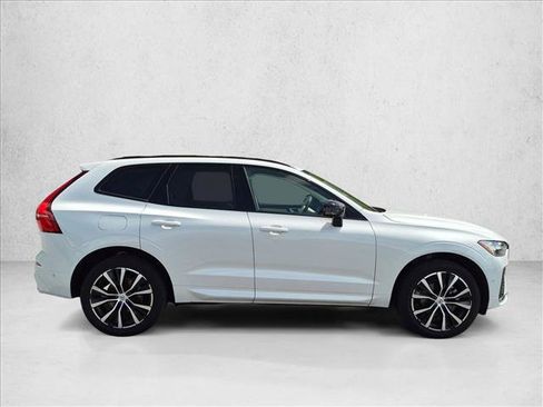 Used 2025 Volvo XC60 B5 Plus w/ Protection Package Premier AWD/4WD image 4