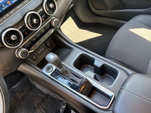 Used 2025 Nissan Sentra SV image 37